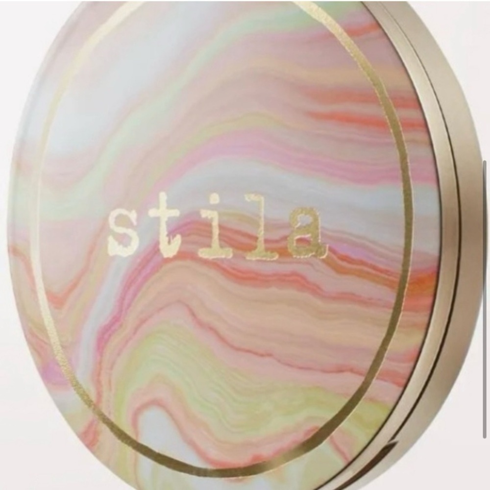 STILA Multicolor One step Correcting Face Powder Palette - Picture 3 of 9